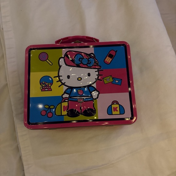 Hello Kitty Colorful Kids Toy Box - Picture 2 of 4